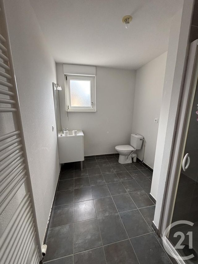 Appartement F2 à louer - 2 pièces - 47.1 m2 - CHALLANS - 85 - PAYS-DE-LOIRE - Century 21 L'Océane