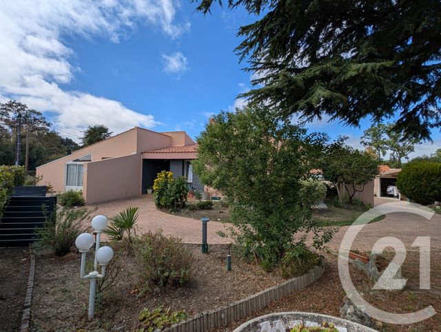 maison à vendre - 7 pièces - 173.0 m2 - BEAUVOIR SUR MER - 85 - PAYS-DE-LOIRE - Century 21 L'Océane