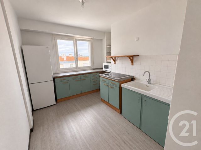 Appartement T2 à louer - 2 pièces - 51.1 m2 - CHALLANS - 85 - PAYS-DE-LOIRE - Century 21 L'Océane
