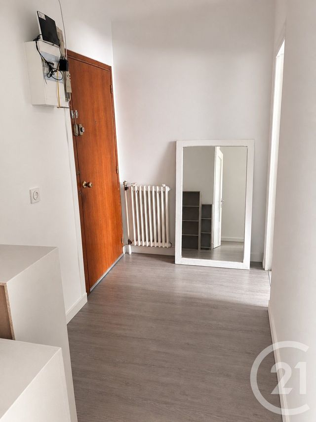 Appartement T2 à louer - 2 pièces - 51.1 m2 - CHALLANS - 85 - PAYS-DE-LOIRE - Century 21 L'Océane
