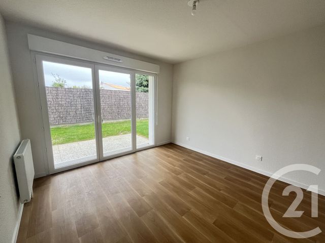 Appartement T4 à louer - 4 pièces - 78.15 m2 - CHALLANS - 85 - PAYS-DE-LOIRE - Century 21 L'Océane