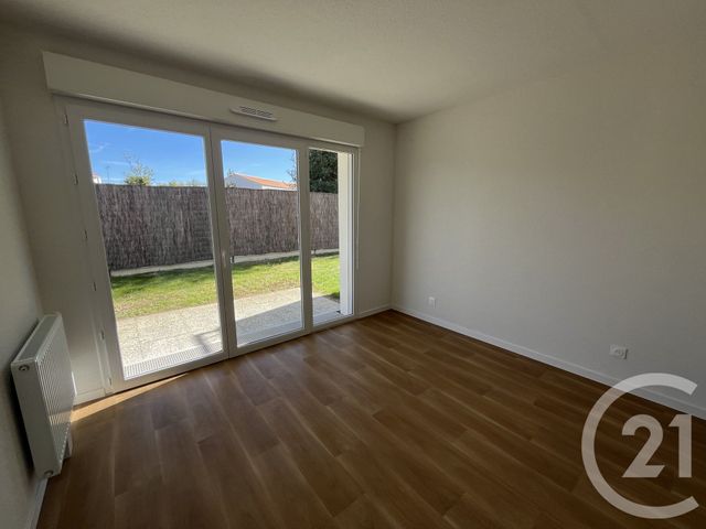 Appartement T4 à louer - 4 pièces - 78.15 m2 - CHALLANS - 85 - PAYS-DE-LOIRE - Century 21 L'Océane