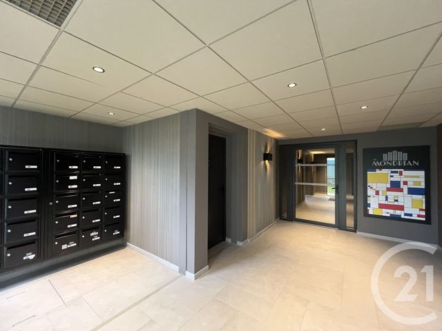 Appartement Studio à louer - 1 pièce - 34.99 m2 - CHALLANS - 85 - PAYS-DE-LOIRE - Century 21 L'Océane
